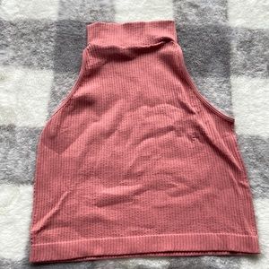 Cropped pink tank